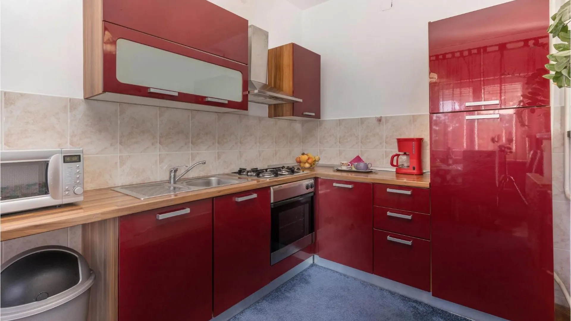 Awesome Apartment In Novi Vinodolski With Kitchen 0*,